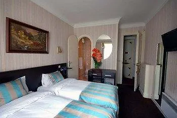 Hotell La Boetie Paris