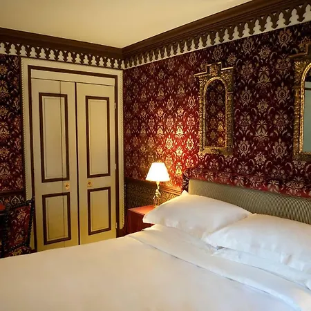 L'hotel Paříž