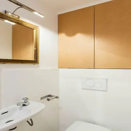 Private Apartment - Eiffel Tower - Ecole Militaire Appartement Paris