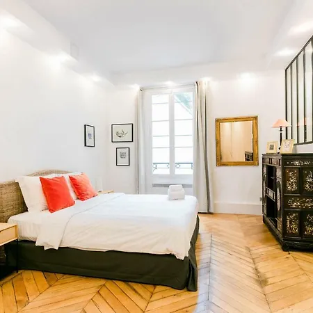 Private Apartment - Eiffel Tower - Ecole Militaire Appartement