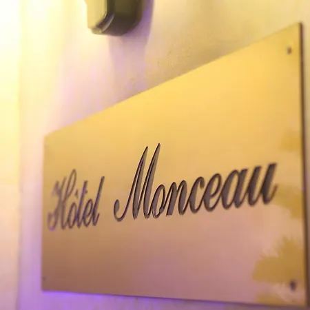 Hotel Monceau Wagram 4*