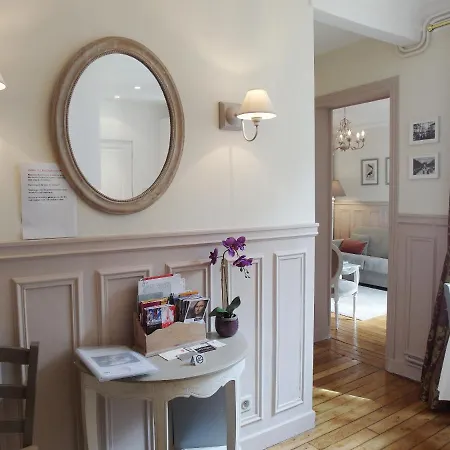 Bed & Breakfast D : Louvre Elegant Paris