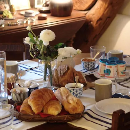 Bed & Breakfast Les Toits De *
