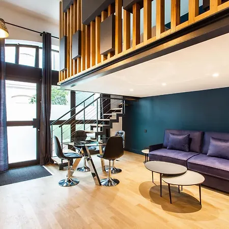 Modern For 4 People - Arc De Triomphe Apartment *