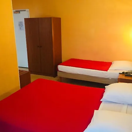 Le Mediterraneen Hotell