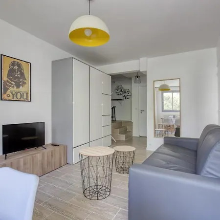 Apartment Charming In The Heart Of The 19th *