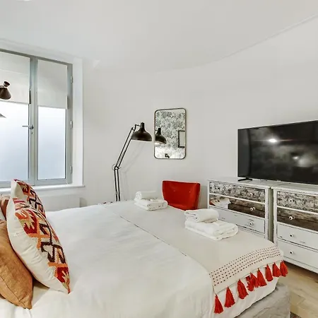 Apartment Pick A Flat's In Louvre Saint Honore *