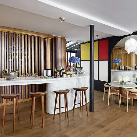 Du Ministère 4* Paris