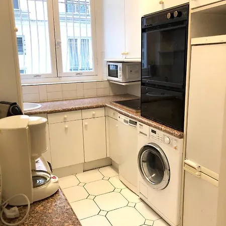 Apartment Magdebourg Paris