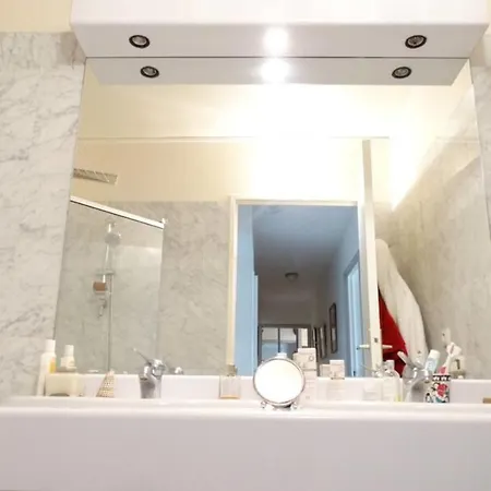 Beautiful Authentic Near Bastille París