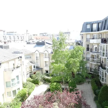 Beautiful Authentic Near Bastille
