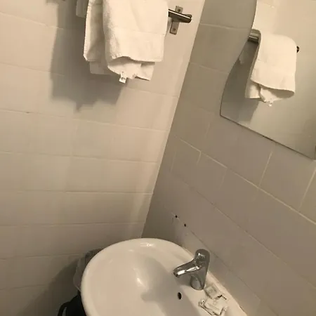 Hotel Fm Paris