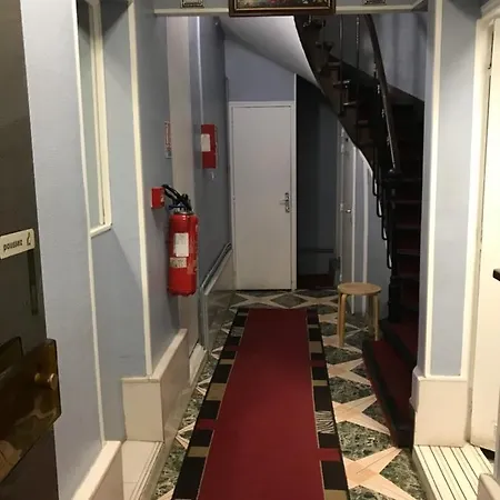 Fm Hotel 2*