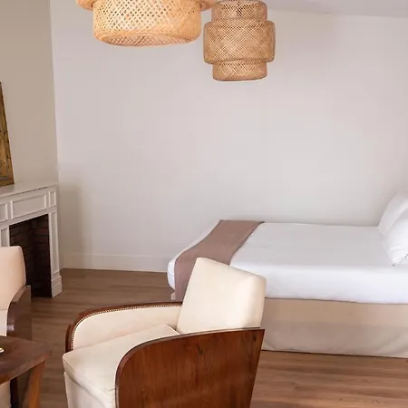 Céleste Batignolles Montmartre 4*