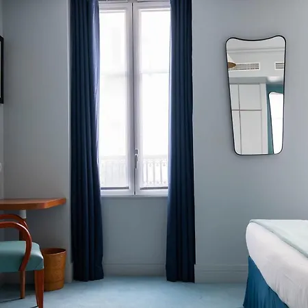 Céleste Batignolles Montmartre Hotel
