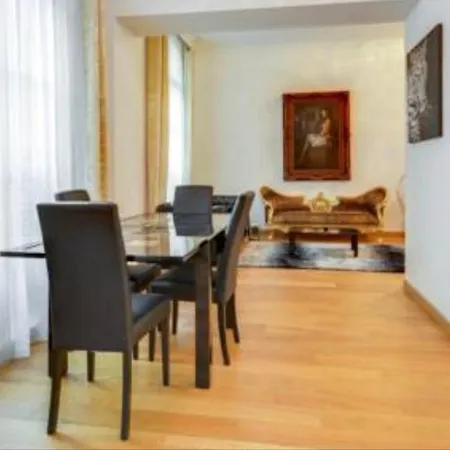 21a Marechal Foch Avenue Champs-elysees Paris