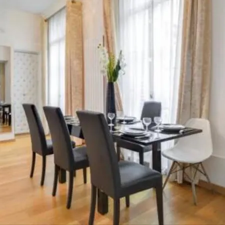 21a Marechal Foch Avenue Champs-elysees Paris