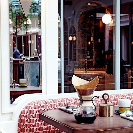Grands Boulevards Experimental Hotel