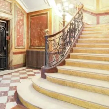 Appartement 21a Marechal Foch Avenue Champs-elysees