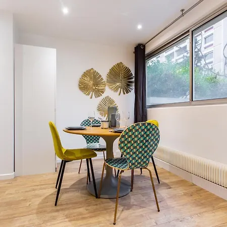 Cmg Montmartre - Cottages Apartment Paris