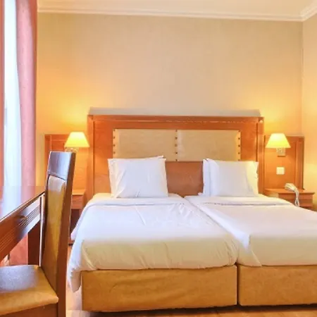121 Hotel Paříž