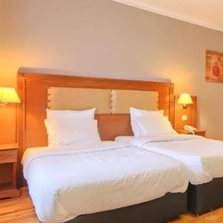 121 Hotel