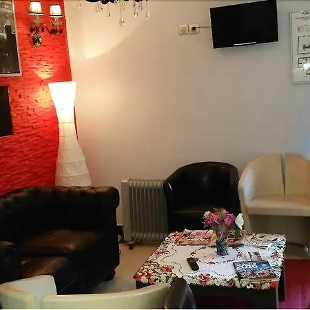 La Perle Montparnasse Hotel