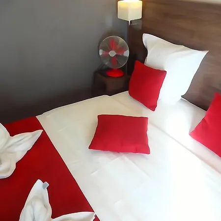 La Perle Montparnasse Hotel 2*