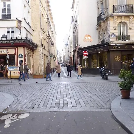 Appartamento Typical Marais 3 Bedroom - Beaubourg Parigi