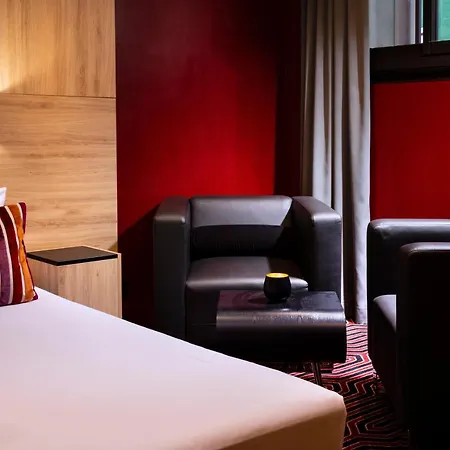 Bastille Hotel 3*