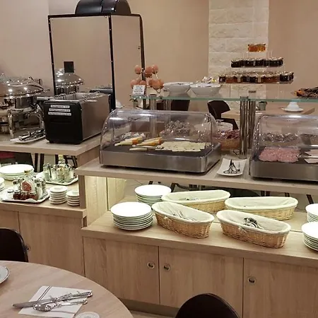 Hotel Champerret Elysees Paříž