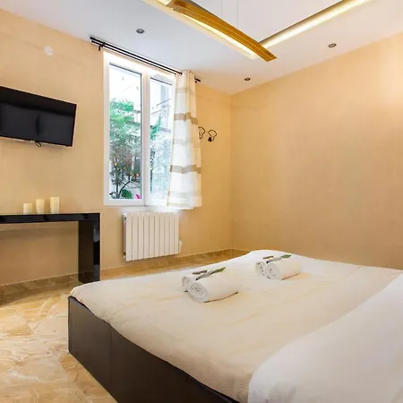 Aparthotel Lovely Studio In
