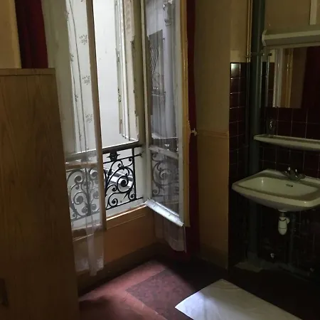 Hotel A La Pinte Du Nord Paris