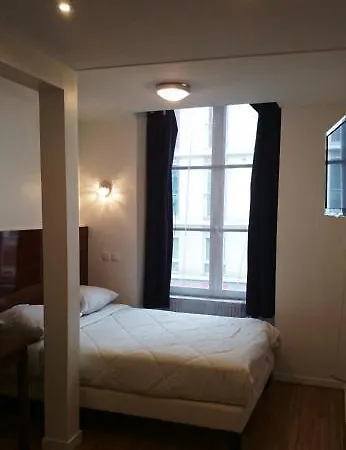 Hotel De Ménilmontant 3*