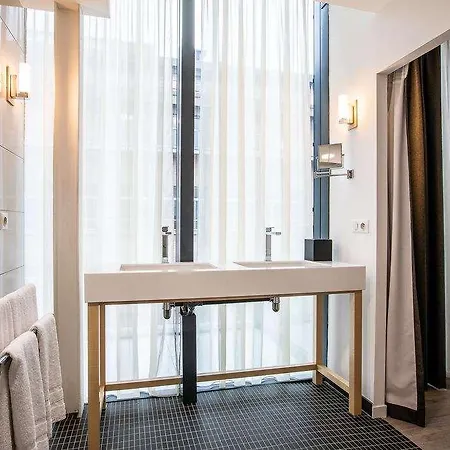 Hotel Eiffel Mademoiselle 4*
