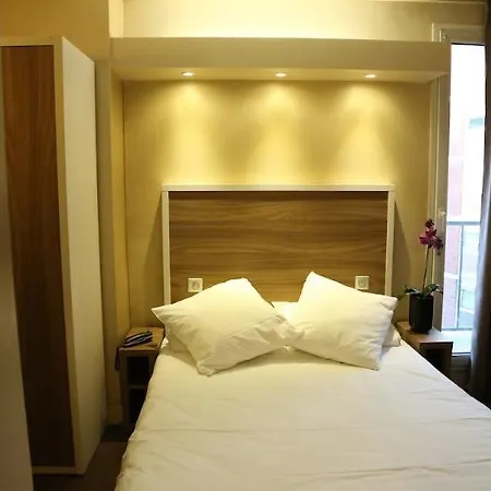 Grand Nouvel Opera מלון 3*
