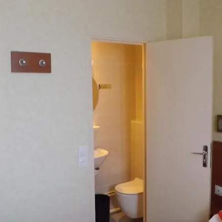 Hotel De La Place Des Alpes