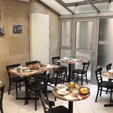 De La Place Des Alpes Hotel Paris