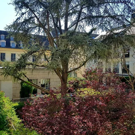 Assia & Nathalie - Luxury Marais Bed & Breakfast