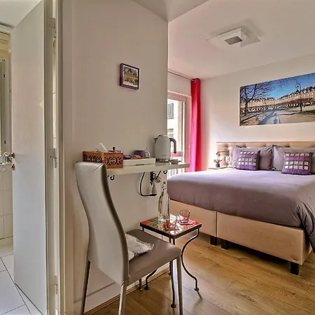 Assia & Nathalie - Luxury Marais Couette-café