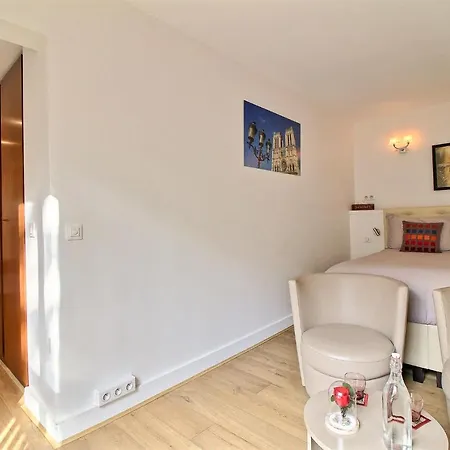 Bed & Breakfast Assia & Nathalie - Luxury Marais Parijs