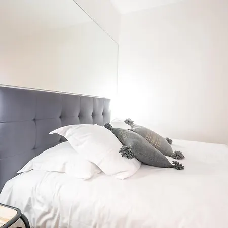 Apartment Happy Days - Eiffel Studio & Terrasse Paris