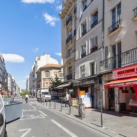 Former Art Studio Under Glass Roof In Strasbourg St-denis Welkeys Appartement Paris