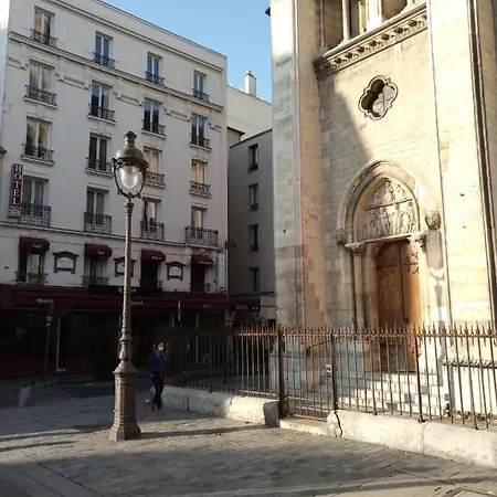 Hotel De La Perdrix Rouge