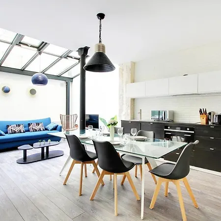 Cmg Delta / Montmartre Apartment