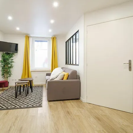 Parisian Flat With Sauna *