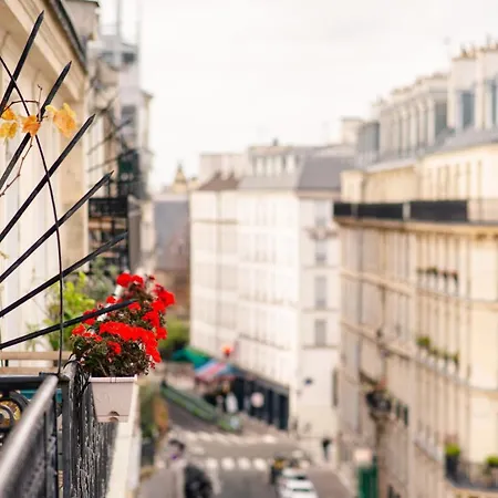 Hotel Jardin De Cluny 4*