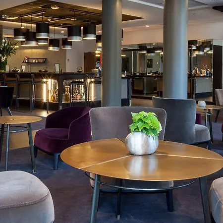 Ac Porte Maillot By Marriott Отель Париж