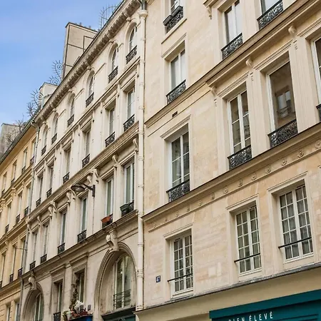 Appartamento Flat Two Steps To Folies-bergères At The Heart Of - Welkeys Parigi