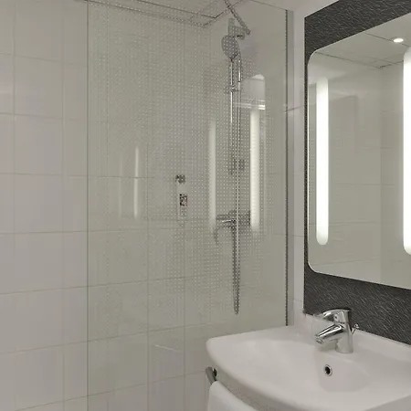 Ibis Vaugirard Porte De Versailles Paris